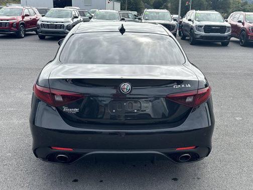 2017 Alfa Romeo Giulia Ti