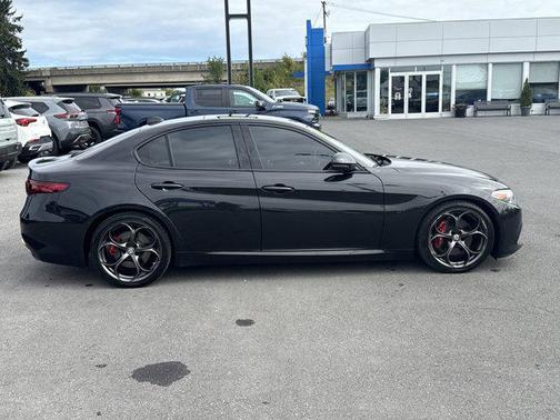 2017 Alfa Romeo Giulia Ti