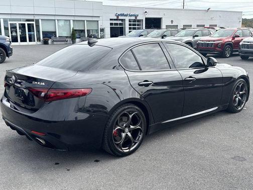2017 Alfa Romeo Giulia Ti