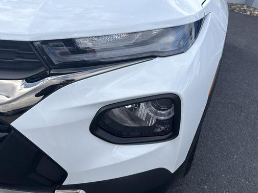 Summit White 2023 Chevrolet Trailblazer ACTIV