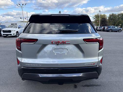 2026 GMC Terrain AWD AT4