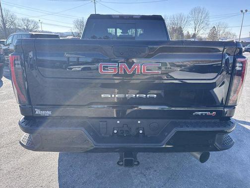 2024 GMC Sierra 2500 AT4