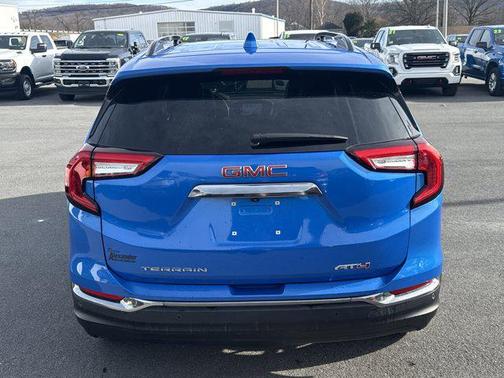 2024 GMC Terrain AWD AT4