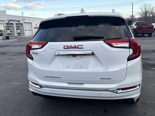 2023 GMC Terrain Denali