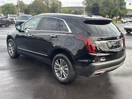 2022 Cadillac XT5 Premium Luxury