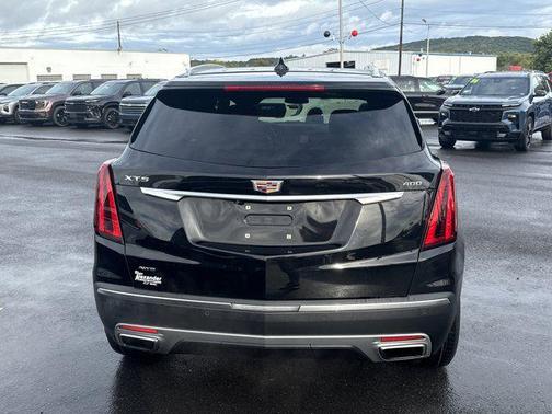 2022 Cadillac XT5 Premium Luxury