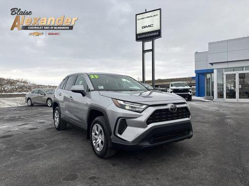 2025 Toyota RAV4 LE