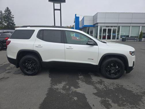 2021 GMC Acadia AWD AT4