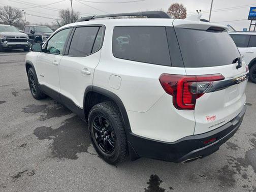 2021 GMC Acadia AWD AT4