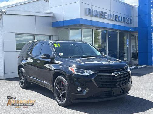 Mosaic Black Metallic 2021 Chevrolet Traverse Premier