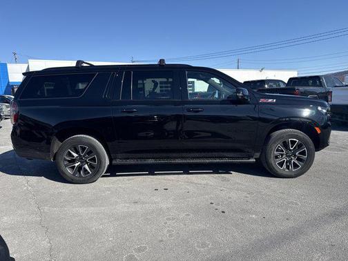 2022 Chevrolet Suburban 4WD Z71