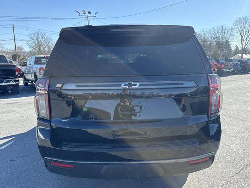 2022 Chevrolet Suburban 4WD Z71