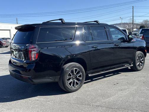 2022 Chevrolet Suburban 4WD Z71