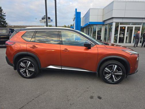 2023 Nissan Rogue SL