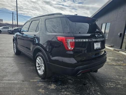 2017 Ford Explorer Base