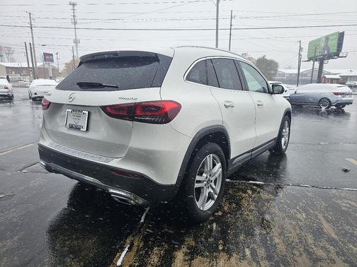 2021 Mercedes-Benz GLA 250 Base 4MATIC