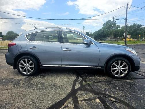 2017 INFINITI QX50 Base