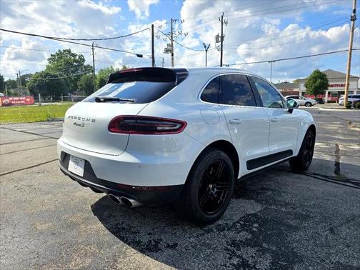 2017 Porsche Macan Base