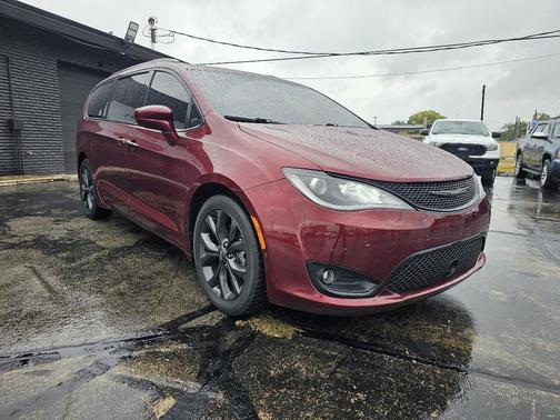 2019 Chrysler Pacifica Touring-L Plus