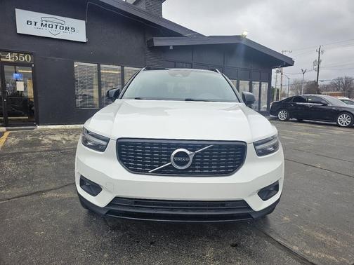 2019 Volvo XC40 T5 R-Design