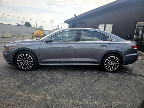 2022 Volkswagen Passat 2.0T Limited Edition