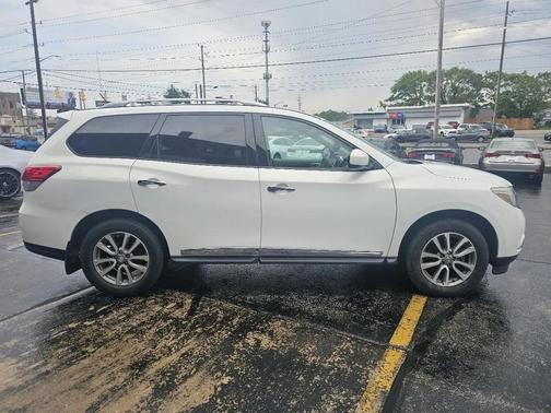 Moonlight White 2014 Nissan Pathfinder SL