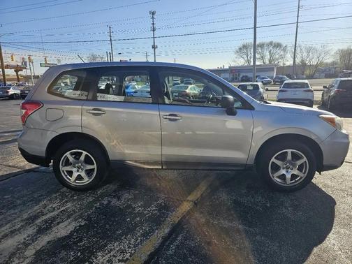 Ice Silver Metallic 2014 Subaru Forester 2.5i