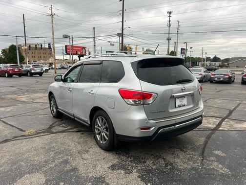 2015 Nissan Pathfinder SL