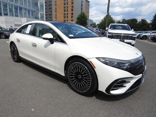 MANUFAKTUR Diamond White Metallic 2023 Mercedes-Benz EQS 580 4MATIC