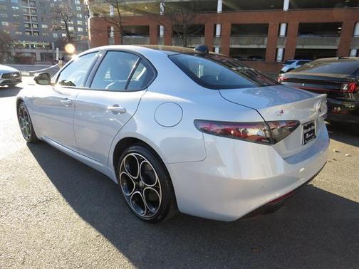 2024 Alfa Romeo Giulia Ti