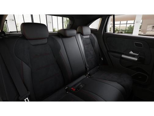 2026 Mercedes-Benz AMG GLA 35 4MATIC