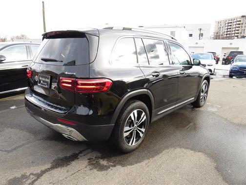 2025 Mercedes-Benz GLB 250 4MATIC