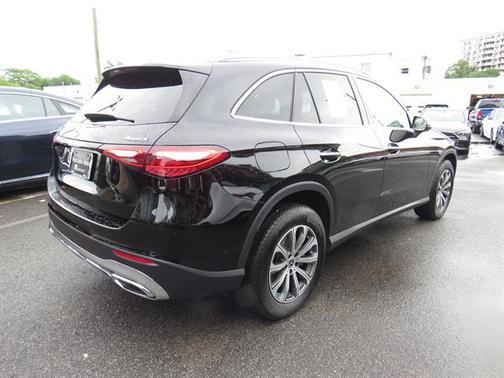 Black 2026 Mercedes-Benz GLC 300 4MATIC