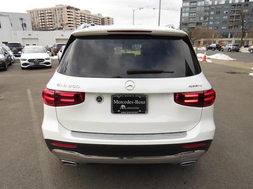 2025 Mercedes-Benz GLB 250 4MATIC