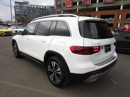 2025 Mercedes-Benz GLB 250 4MATIC