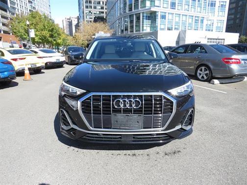 2021 Audi Q3 45 S line Premium