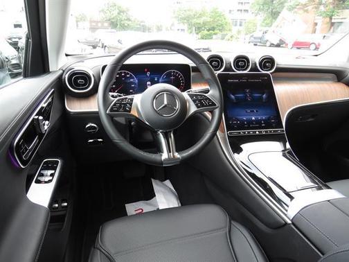 2025 Mercedes-Benz GLC 350e Base