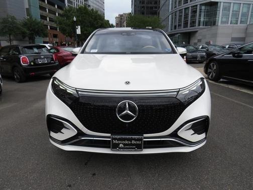 MANUFAKTUR Diamond White Metallic 2023 Mercedes-Benz EQS 580 4MATIC