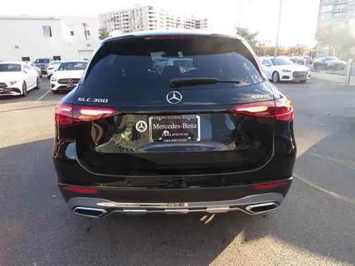 2025 Mercedes-Benz GLC 300 4MATIC