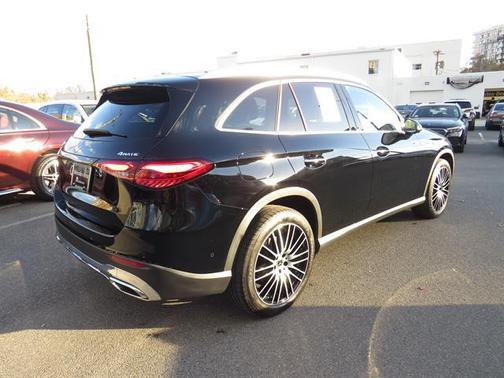 2025 Mercedes-Benz GLC 300 4MATIC