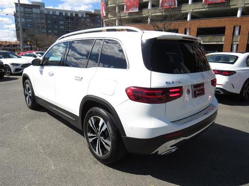 2025 Mercedes-Benz GLB 250 4MATIC