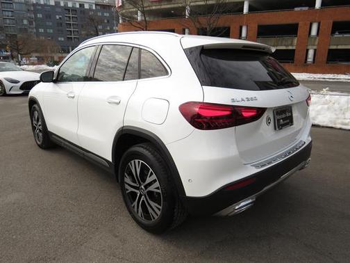 2025 Mercedes-Benz GLA 250 4MATIC