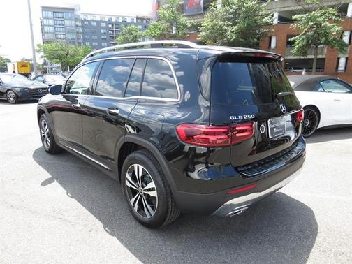 2025 Mercedes-Benz GLB 250 4MATIC