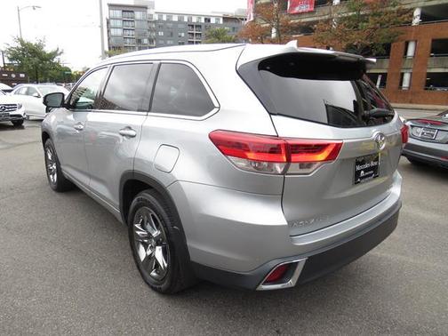 2018 Toyota Highlander Limited Platinum