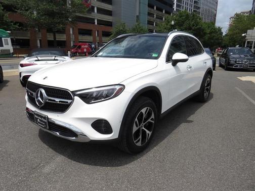 2025 Mercedes-Benz GLC 350e Base