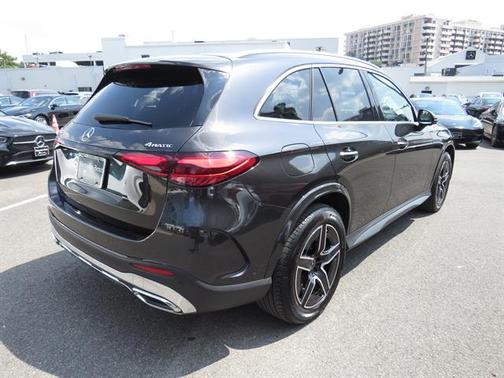 2025 Mercedes-Benz GLC 350e Base