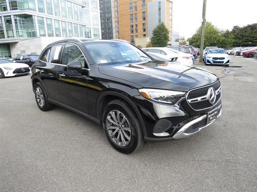 2025 Mercedes-Benz GLC 300 4MATIC