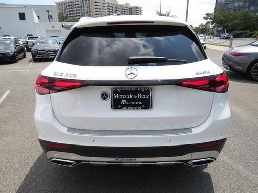 2025 Mercedes-Benz GLC 300 4MATIC