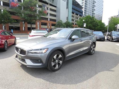 2020 Volvo V60 Cross Country T5
