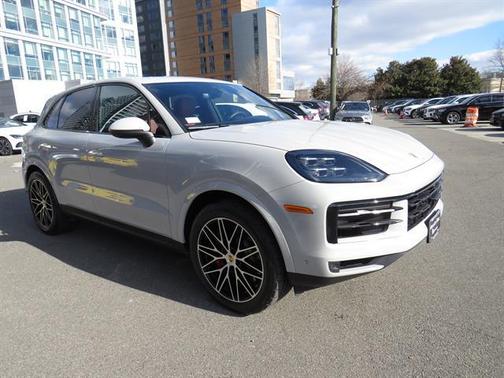 2024 Porsche Cayenne S